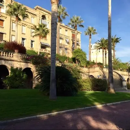 Limnaria West Park Lux * Pafos